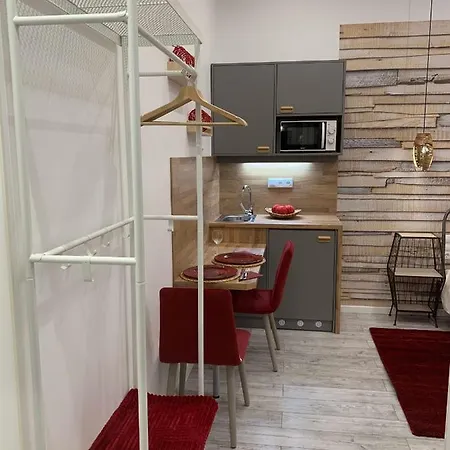 Romantic Brand New Ac Apartment Appartamento Budapest